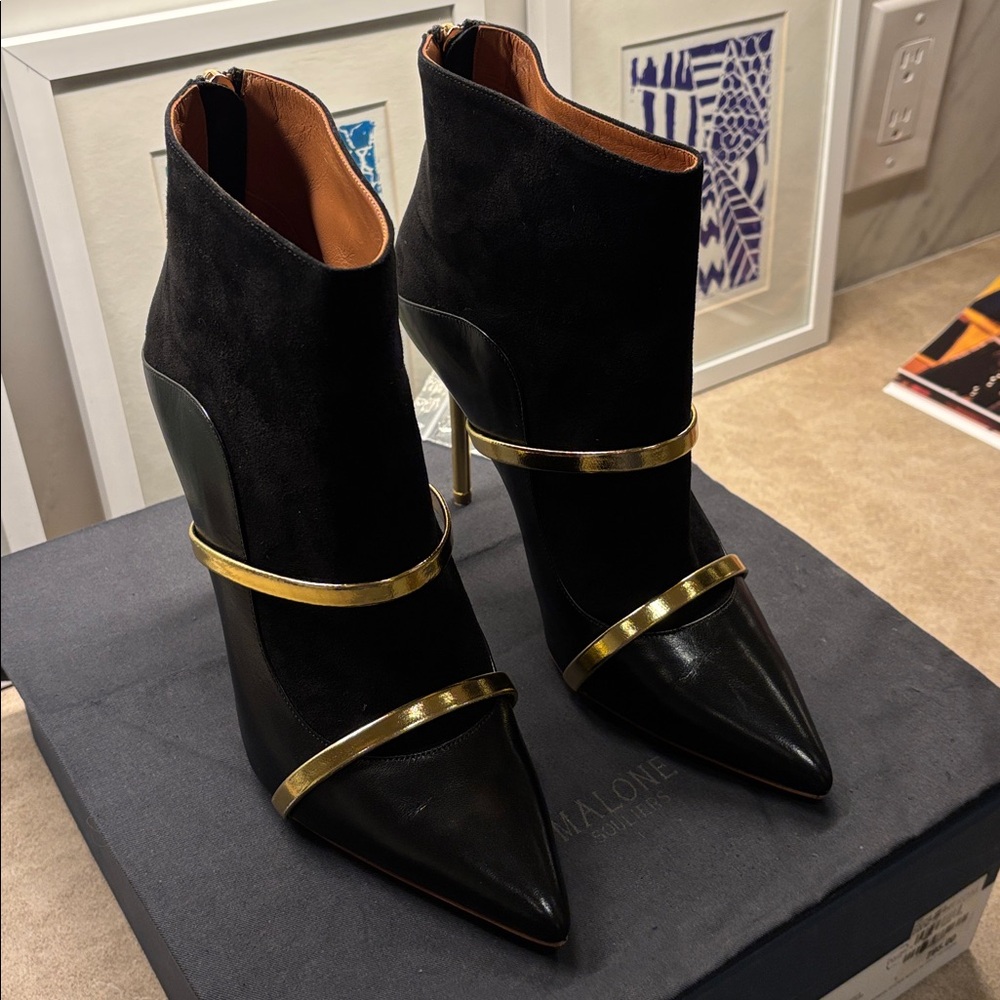 NIB Malone Souliers Madison Black / Gold Suede Heeled Ankle Boots - EU 39